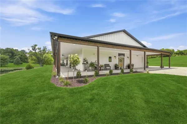 12820 NW Crooked RD, Parkville, MO 64152