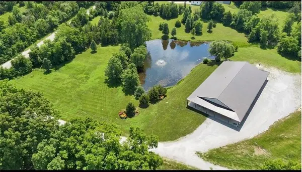 12820 NW Crooked RD, Parkville, MO 64152