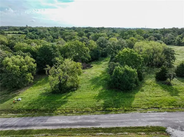 Lot 4 Travis LN, Harrisonville, MO 64701