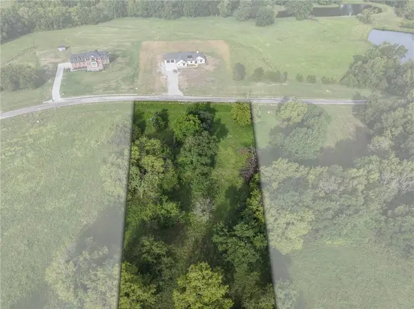 Lot 4 Travis LN, Harrisonville, MO 64701
