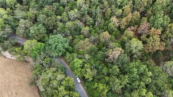 xx Aspen RD, Ozark, MO 65721