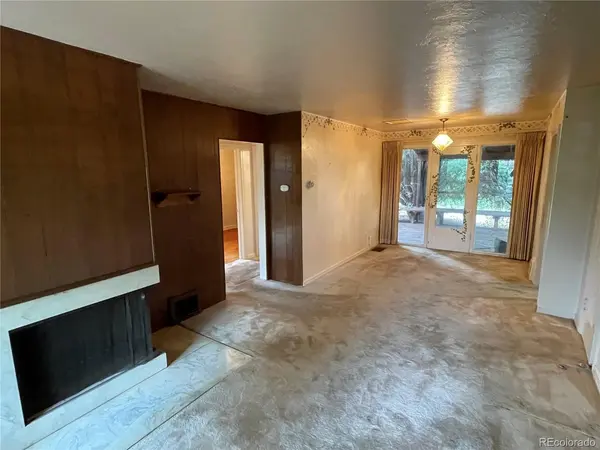 1055 Krameria, Denver, CO 80220