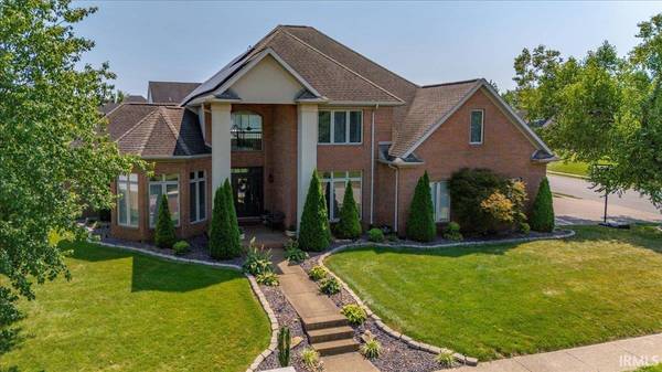 8077 Clearview DR, Newburgh, IN 47630