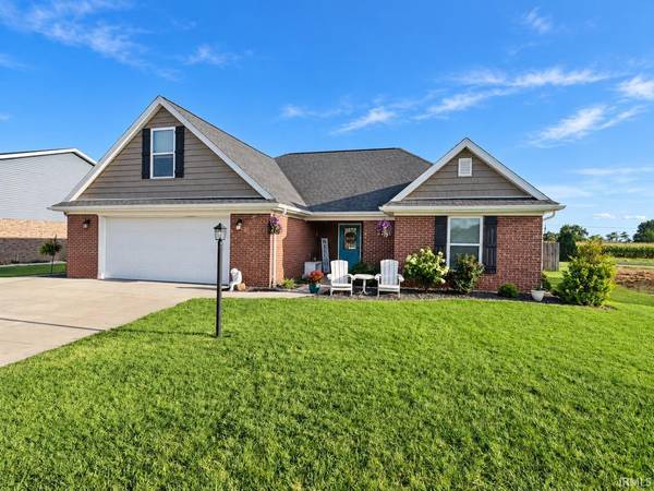 1453 W Chukar Hollow ***, Haubstadt, IN 47639