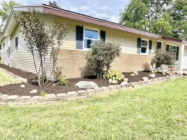 6913 47th DR, Fort Wayne, IN 46835-1505