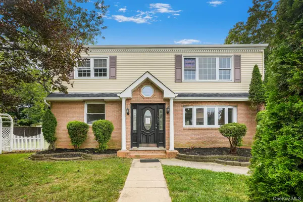 1565 10th ST, West Babylon, NY 11704