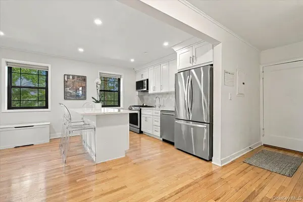 3 Whitehall RD #21, Eastchester, NY 10709