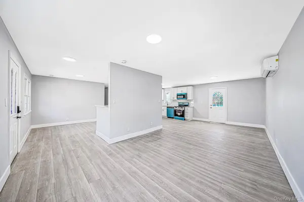 745 Anderson AVE, Franklin Square, NY 11010