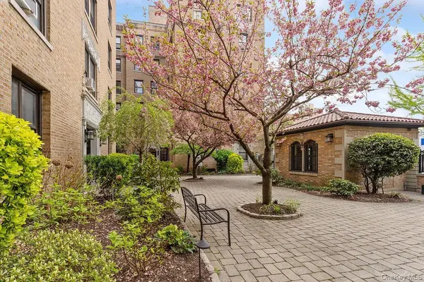 148-09 Northern BLVD #3K, Flushing, NY 11355