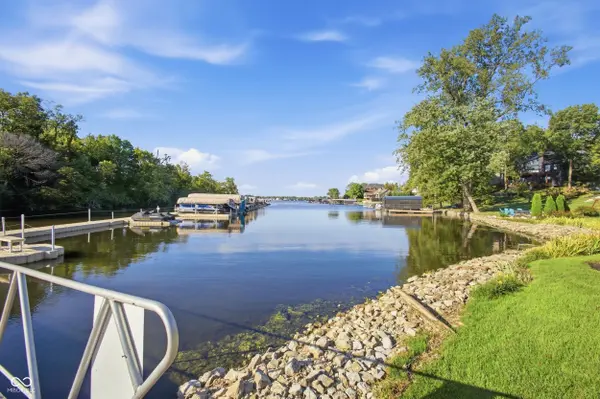 12096 Sail Place DR, Indianapolis, IN 46256