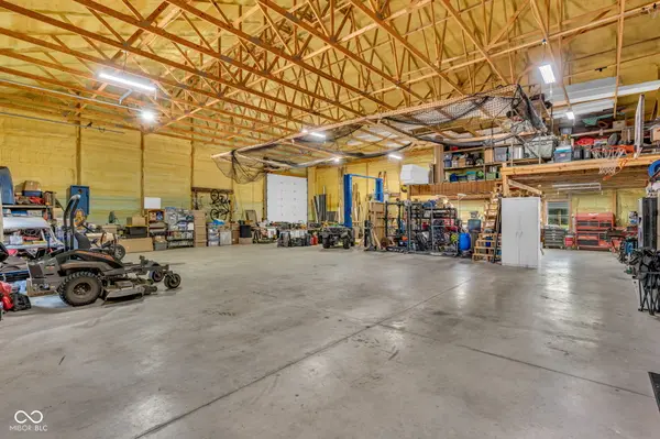7566 N Blue River RD, Carthage, IN 46115