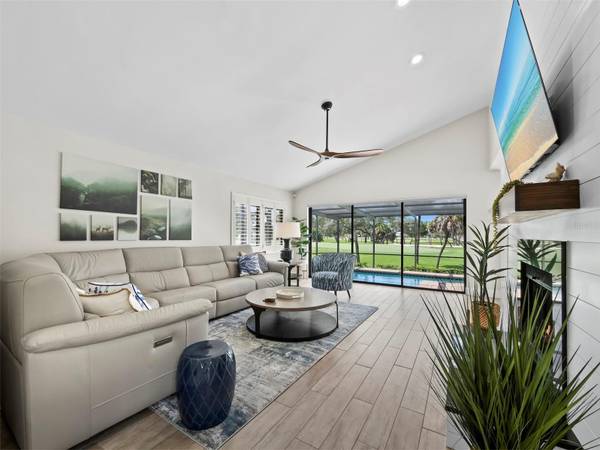 2101 HARBOURSIDE DR #1103, Longboat Key, FL 34228