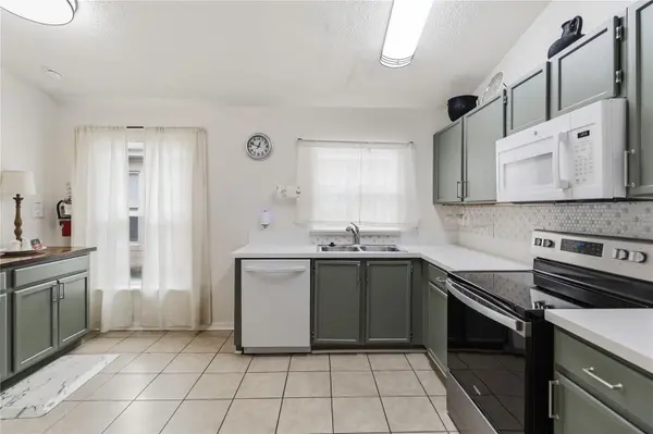 829 CLEAR CREEK CIR, Clermont, FL 34714