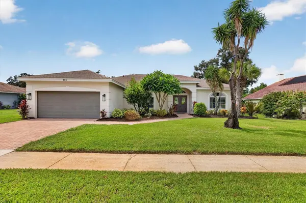 714 HIDDEN LAKE DR, Tarpon Springs, FL 34689