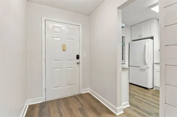 721 83RD AVE N #202, St Petersburg, FL 33702