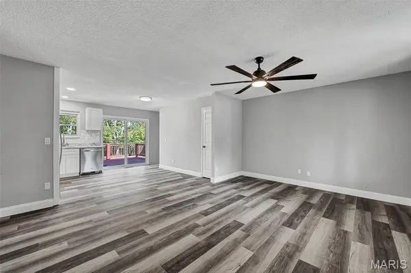 23 Johnnie Drive DR, St Charles, MO 63304