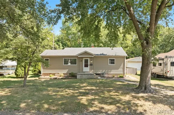 2911 Fredericka ST, Belleville, IL 62226