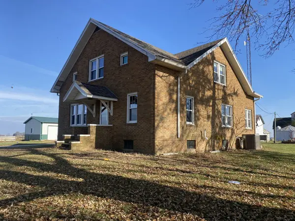 8742 E 1300th ST, Granville, IL 61326