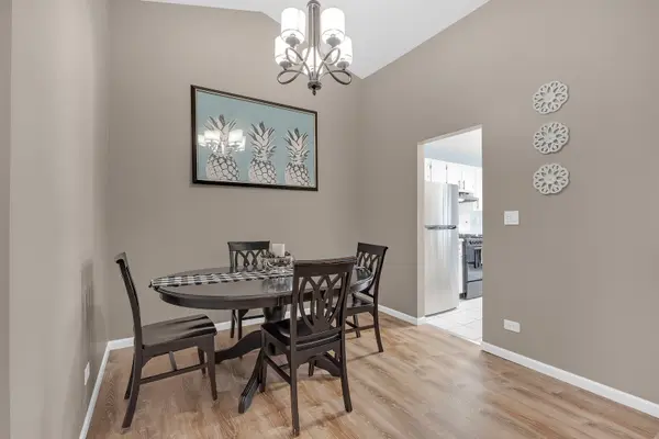 1010 E Nichols RD #8, Palatine, IL 60074