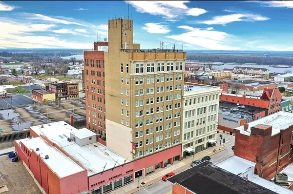 510 Maine ST #800-802, Quincy, IL 62301