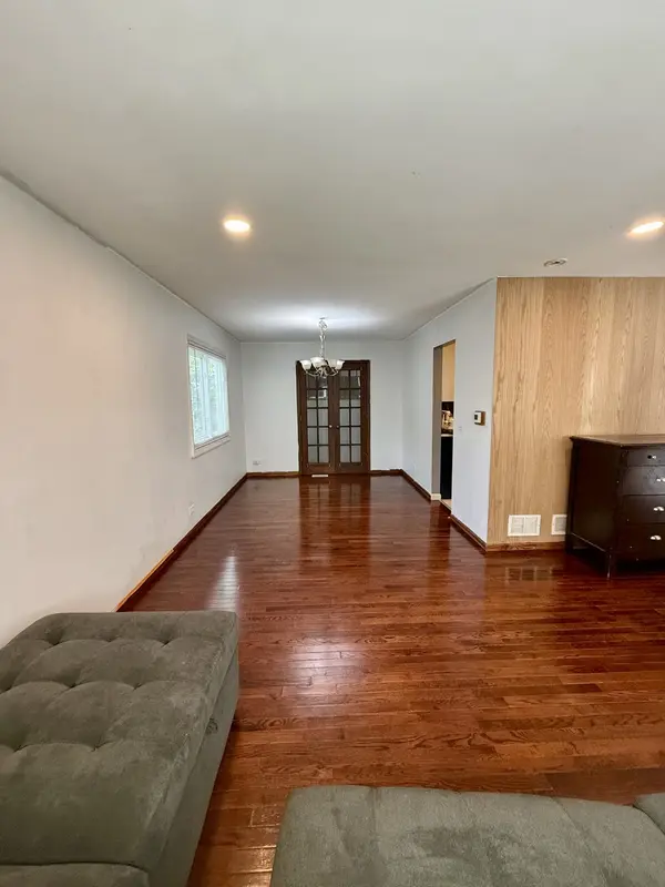 102 Adair CT, Vernon Hills, IL 60061