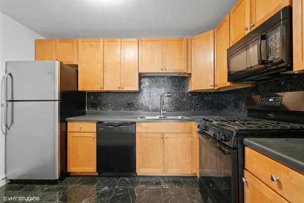 400 E Randolph ST #1123, Chicago, IL 60601