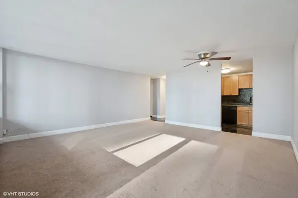 400 E Randolph ST #1123, Chicago, IL 60601
