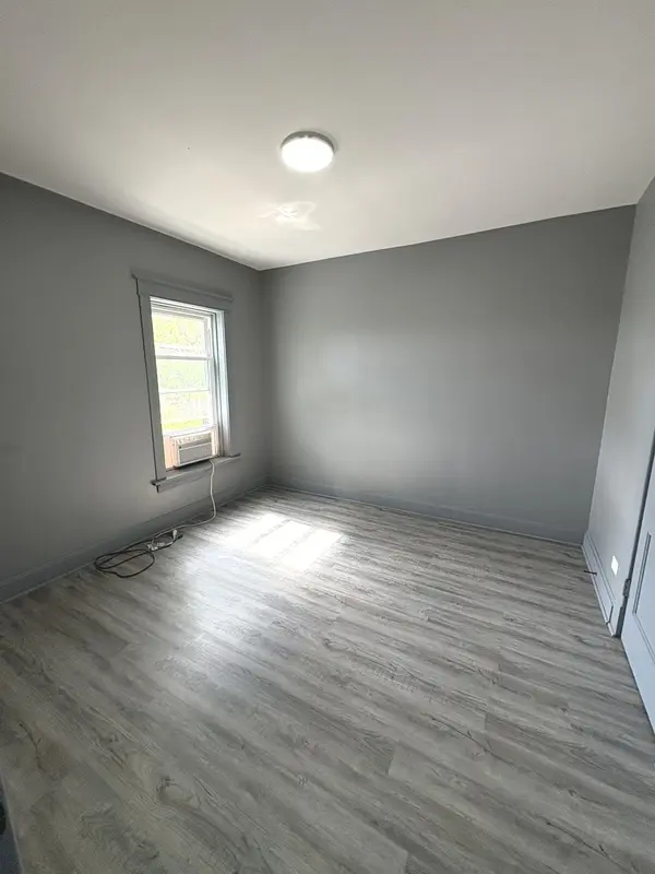 303 Stone ST #2B, Joliet, IL 60435