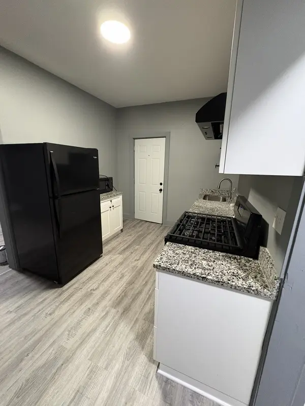 303 Stone ST #2B, Joliet, IL 60435