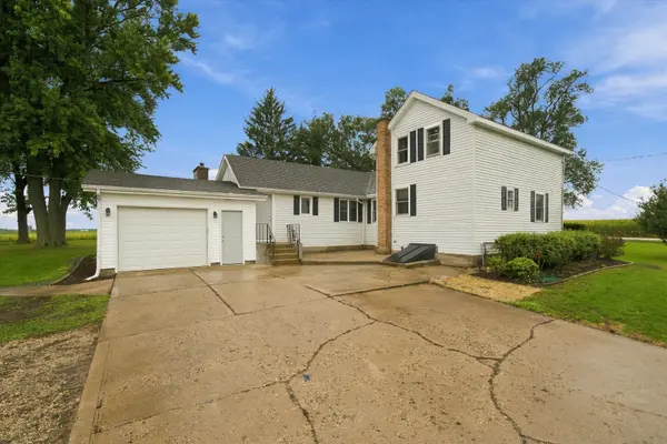 5716 S Solon RD, Mchenry, IL 60051