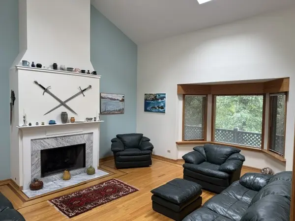 38 N Alleghany RD, Grayslake, IL 60030