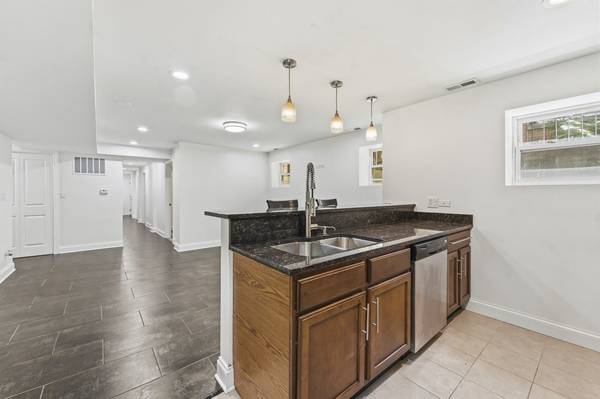 7733 N Marshfield AVE #GARDEN, Chicago, IL 60626