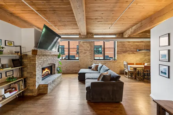 2911 N Western AVE #111, Chicago, IL 60618