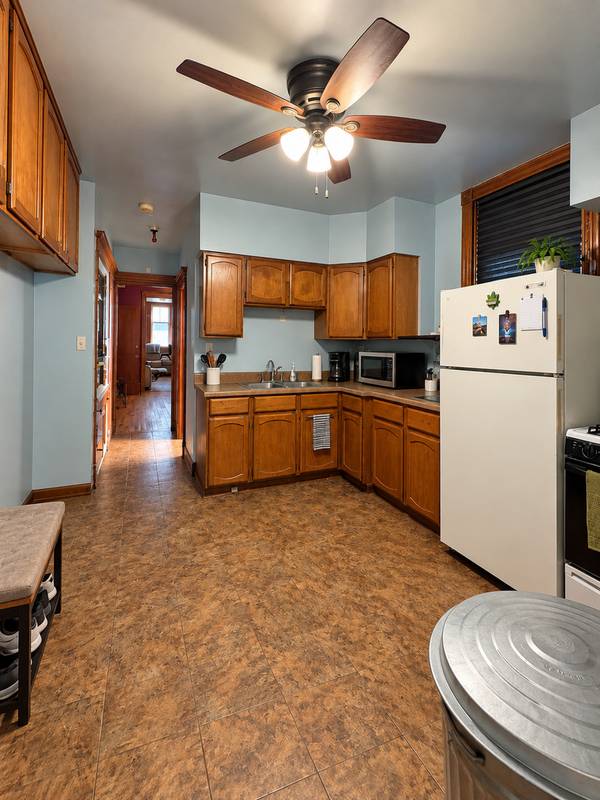 4051 W Monroe ST, Chicago, IL 60624
