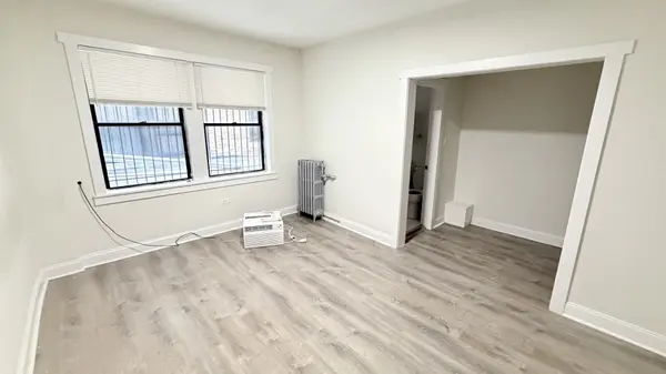 839 W Sheridan RD #221, Chicago, IL 60613