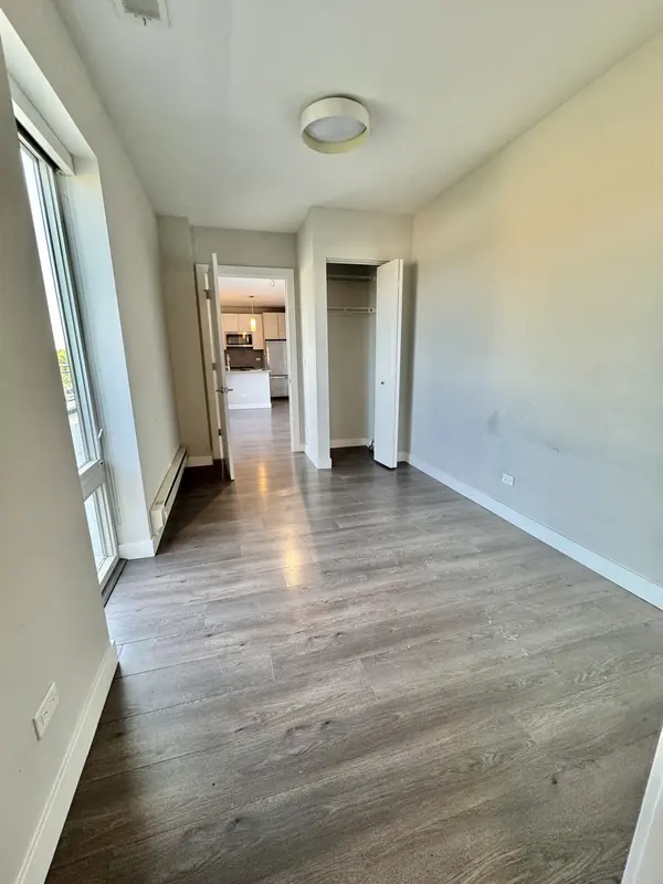 2407 W Eastwood AVE #502, Chicago, IL 60625