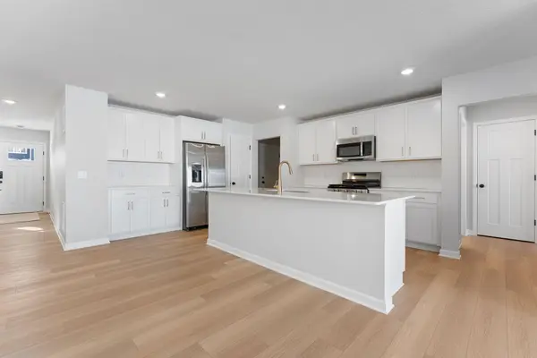 4336 Meadowview DR, Waconia, MN 55387