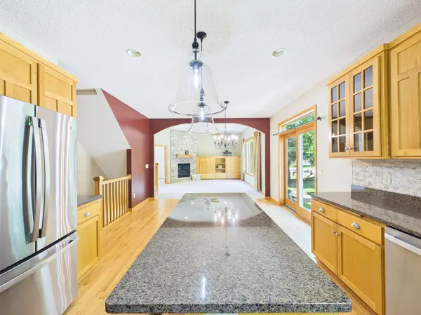 6324 Langer LN, Lino Lakes, MN 55038
