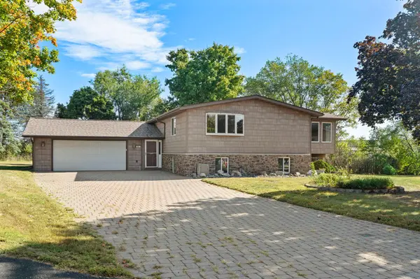 302 Jennifer LN, Jordan, MN 55352