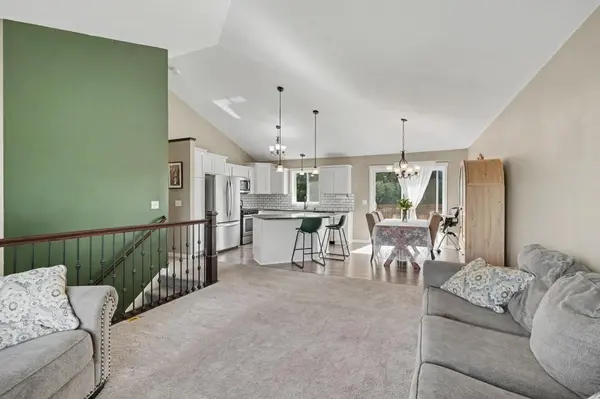 707 Hickory ST SW, Isanti, MN 55040