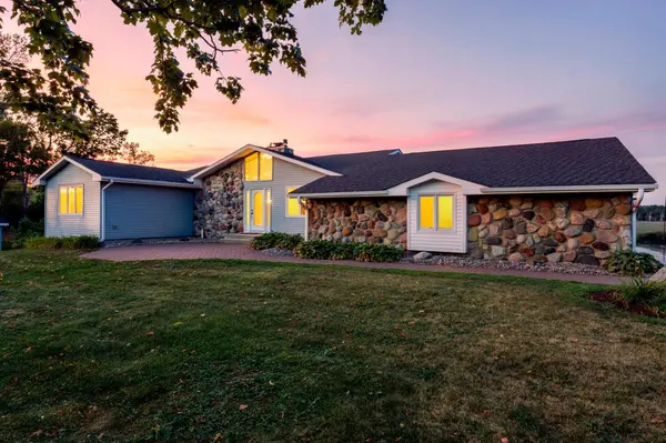 12020 Tilton TRL N, Rogers, MN 55374