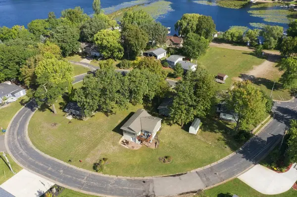 1712 Kestrel CIR, Buffalo, MN 55313
