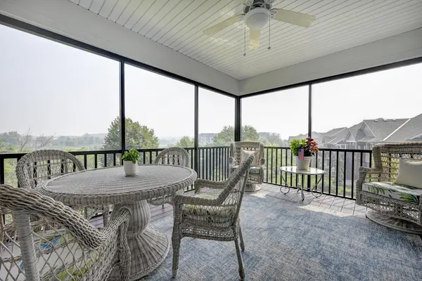 3514 Cove Point CIR NW, Prior Lake, MN 55372