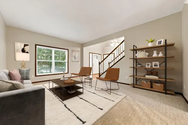 2109 Rockridge CIR, Shakopee, MN 55379