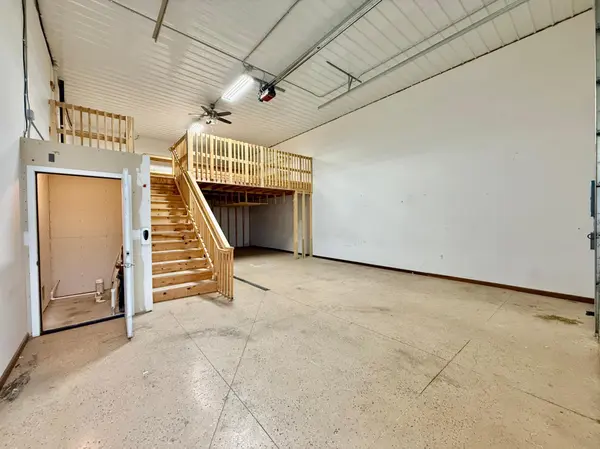 1064 S Victory DR #A, Mankato, MN 56001