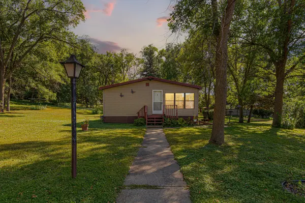 103 Ladd ST W, Kasota, MN 56050