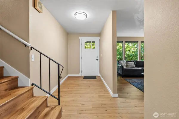 1117 Hopi LN, Mount Vernon, WA 98273