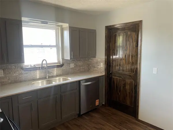 936 W Lovers LN, Purcell, OK 73080
