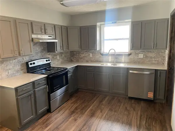 936 W Lovers LN, Purcell, OK 73080