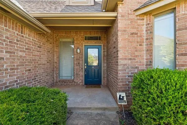 2214 Cedar Pointe CIR, Edmond, OK 73003